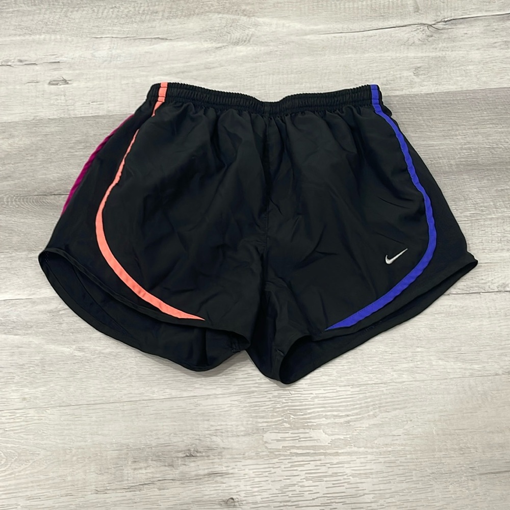 SMALL NIKE TEMPO SHORTS